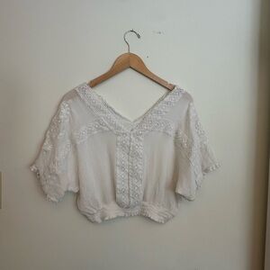 Elegant White Lace Trimmed Women's Top